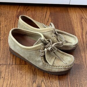 Clarks Wallabee Loafers Size 6
